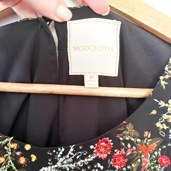 Modcloth Beaded Embellished Sequin Black Floral Midi Dress Size Medium A Line - Picture 9 of 10